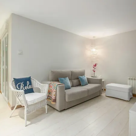 Ondarreta Con Parking Free Y Aire Acondicionado דירה